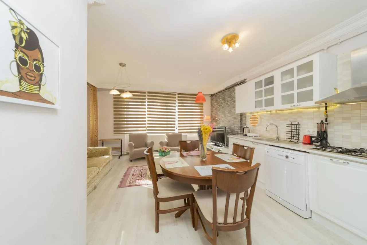 Flat Close To Beach With Balcony In Konyaalti Antalia Appartamento